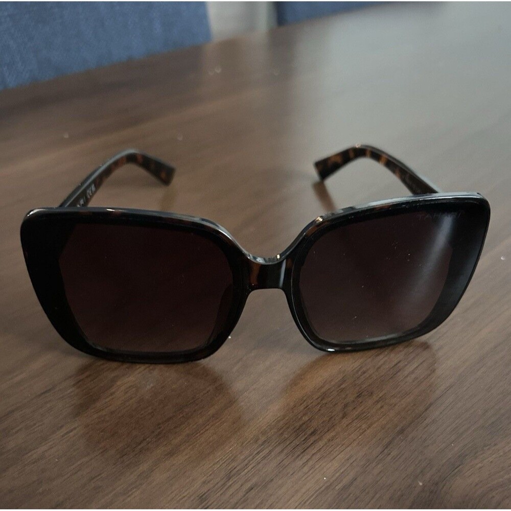 Tahari TH 815 Women's Oversized Square Tortoise Black Brown Gradient Sunglasses